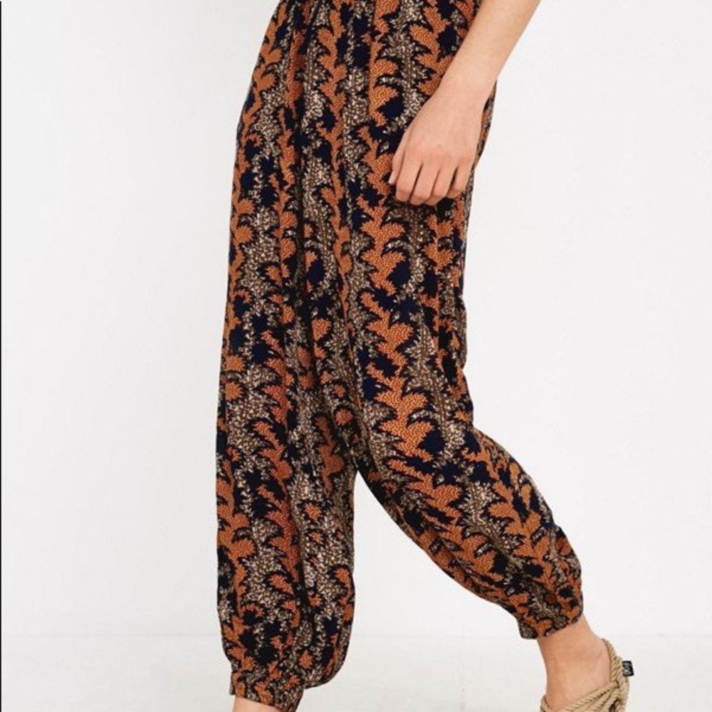 URBAN OUTFITTERS BOHO BANDANA PANTS